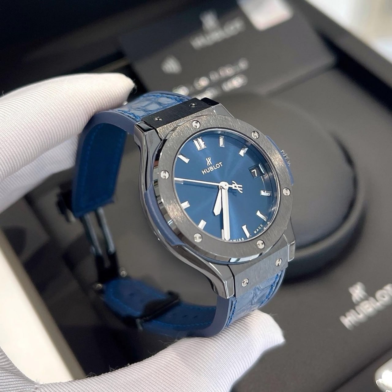 Hublot Classic Ceramic 33mm